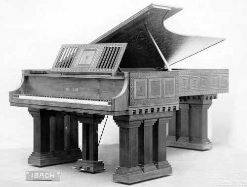 Konzertflügel von Peter Behrens